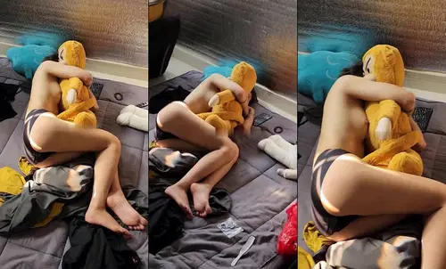 Poster of Bé sinh viên hàng xóm hớ hênh quá đi ngủ không mặc đồ còn để cửa mở