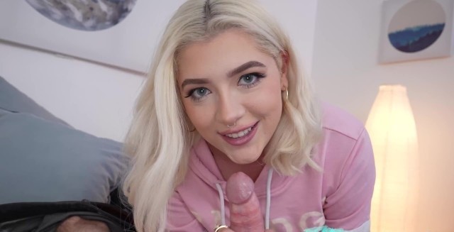 Poster of Chị gái hàng xóm xinh đẹp bú cu bự thanh niên lên đinh cực đã