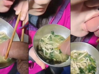 Poster of Độc lạ em gái ăn mì còn lấy chim anh chấm vô nước mút