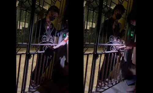 Poster of Độc lạ thanh niên bạo nhất năm đứng cổng nhà người yêu chờ em ra quay tay