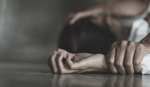 Poster of Hiếp dâm Chịch em gái giữa đường trong đêm lên đỉnh cực phê