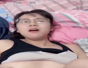 Poster of Lộ video sex Gái xinh cận chịch bạn trai trên giường cực sướng