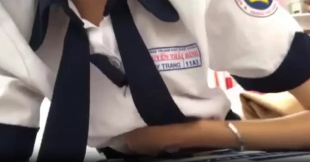 Poster of Nện em nữ sinh dáng cao da trắng