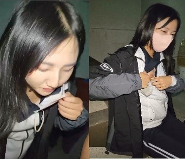 Poster of Em nhân viên bán đồ lót cho khách "test" hàng 121