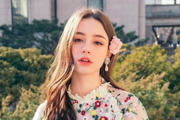 Poster of Phim sex em gái Dasha Taran đẹp Chịch nhau với trai lạ siêu khủng