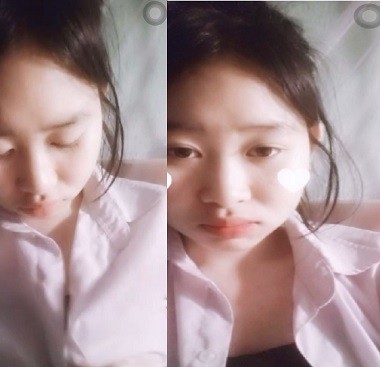 Poster of Sex học sinh vạch vú trước camera điện thoại