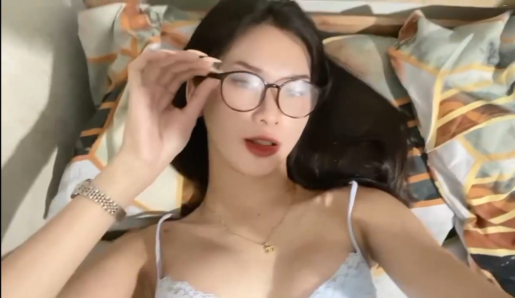 Poster of Xinh xắn vú to nhìn đã thấy thích thú